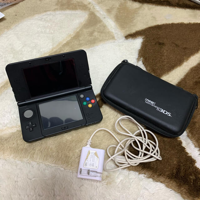 任天堂　NEW3DS　ブラック