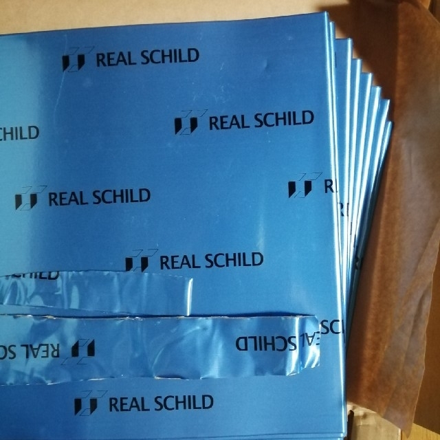 REAL SCHILD レアルシルト