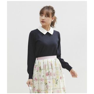 ジルスチュアート(JILLSTUART)のフラワービジューつきレース襟ニットプルオーバー   【rolate　ロレート】(ニット/セーター)