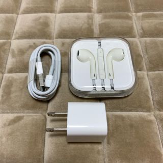 アイフォーン(iPhone)のiPhone6 充電器　イヤホン(バッテリー/充電器)