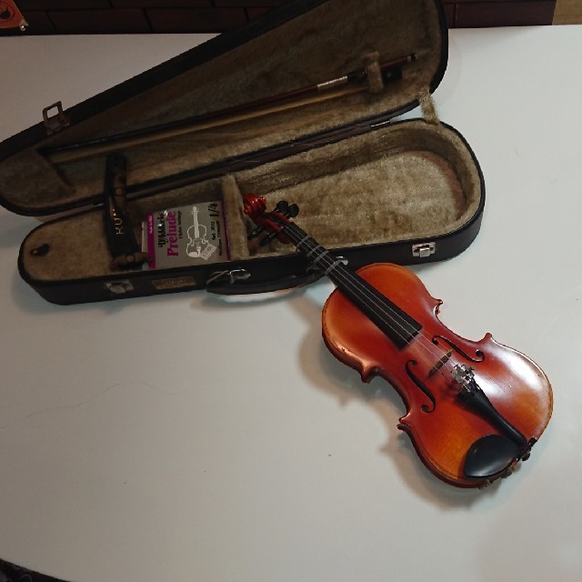 スズキ(スズキ)のSUZUKI バイオリン 1/8 子供 楽器の弦楽器(ヴァイオリン)の商品写真