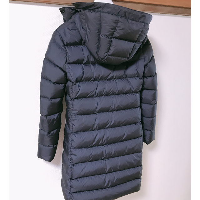 MONCLER(モンクレール)のリラ様専用 19-20年【MONCLER】モンクレールABELLE12A レディースのジャケット/アウター(ダウンジャケット)の商品写真