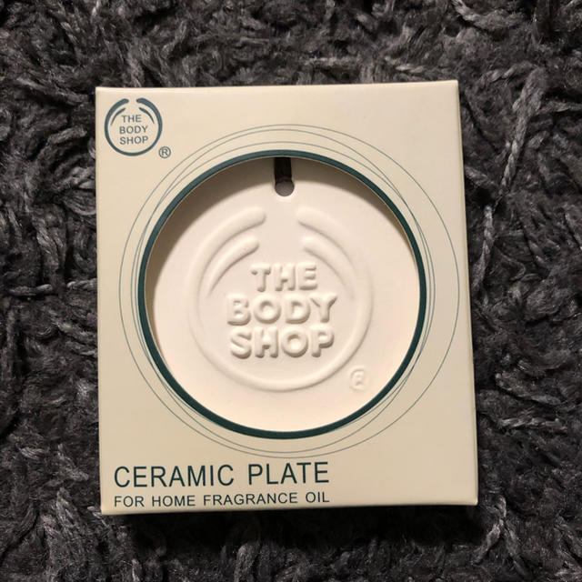 THE BODY SHOP(ザボディショップ)のセラミックプレート（フレグランスオイル用） コスメ/美容のリラクゼーション(アロマグッズ)の商品写真