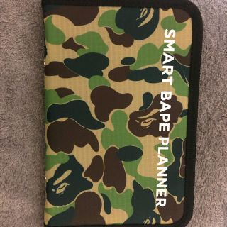 アベイシングエイプ(A BATHING APE)の新品未使用  APE smart 1月号付録 マルチポーチ(セカンドバッグ/クラッチバッグ)