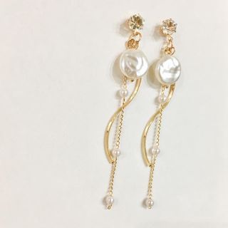 ウェーブピアス(ピアス)