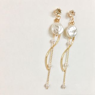 ウェーブピアス(ピアス)