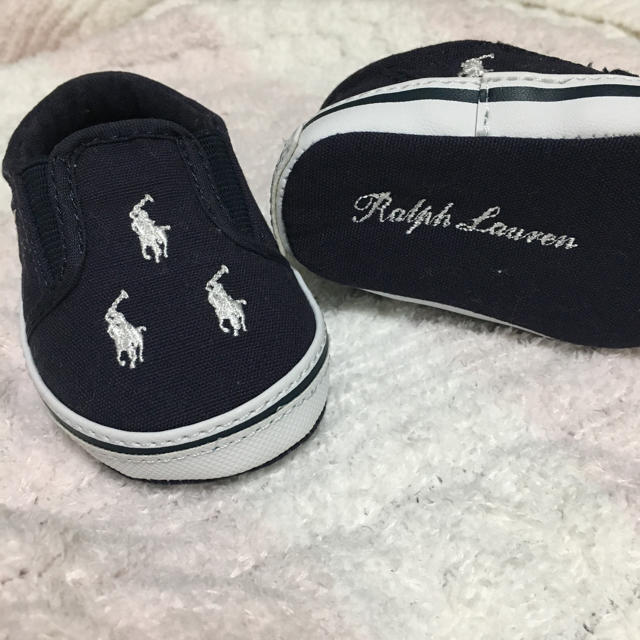 Ralph Lauren(ラルフローレン)のラルフローレン　ファーストシューズ8cm キッズ/ベビー/マタニティのベビー靴/シューズ(~14cm)(スリッポン)の商品写真