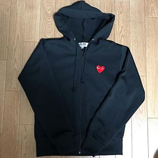 コムデギャルソン(COMME des GARCONS)の正規品 PLAY COMME des GARCONS 黒 ジップ パーカー(パーカー)