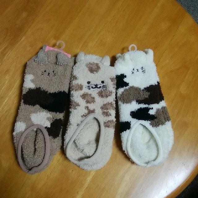 tutuanna(チュチュアンナ)の靴下　モコモコ　猫 レディースのレッグウェア(ソックス)の商品写真