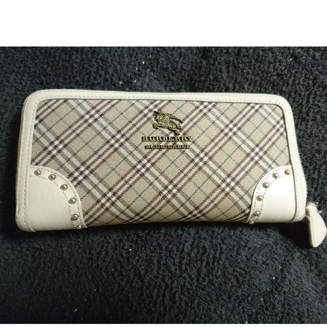 BURBERRY BLACK LABEL(バーバリーブラックレーベル)のバーバリー長財布 レディースのファッション小物(財布)の商品写真