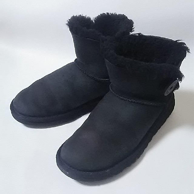 UGG(アグ)の
名作王道!アグUGG高級ベイリーボタンスノーブーツ黒!入手困難22cm!


 レディースの靴/シューズ(ブーツ)の商品写真