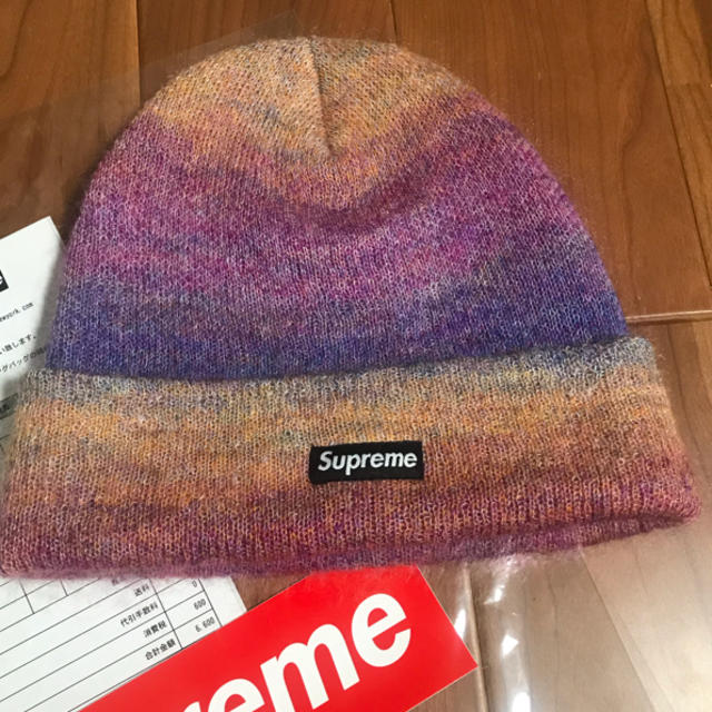 Supreme(シュプリーム)のシュプリームニット帽 メンズの帽子(ニット帽/ビーニー)の商品写真