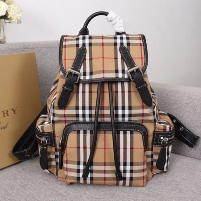 BURBERRY - Burberryリュック / バックパックの通販 by yezi｜バーバリーならラクマ