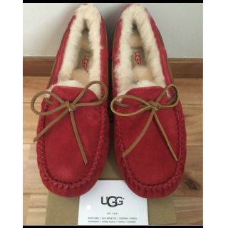 アグ(UGG)のきゃめる様【新品】UGG モカシンダコタ（ジェスターレッド:23.5〜24㎝）(スリッポン/モカシン)