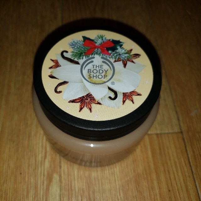 THE BODY SHOP(ザボディショップ)のふわり様専用 THE BODY SHOP バニラチャイ ボディスクラブ コスメ/美容のボディケア(ボディスクラブ)の商品写真