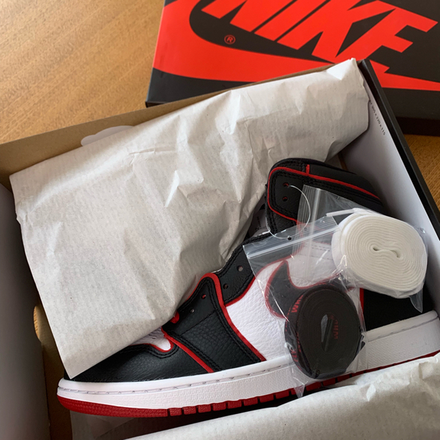 AIR JORDAN 1 RETRO HIGH OG" BLOODLINE"