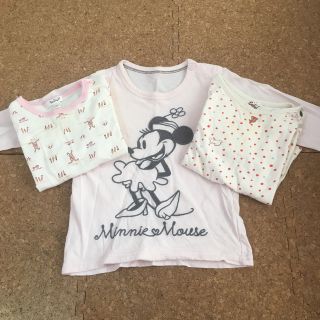 ユニクロ(UNIQLO)の専用！！！！3枚セット　女の子　80サイズ　長袖Tシャツ(Ｔシャツ)