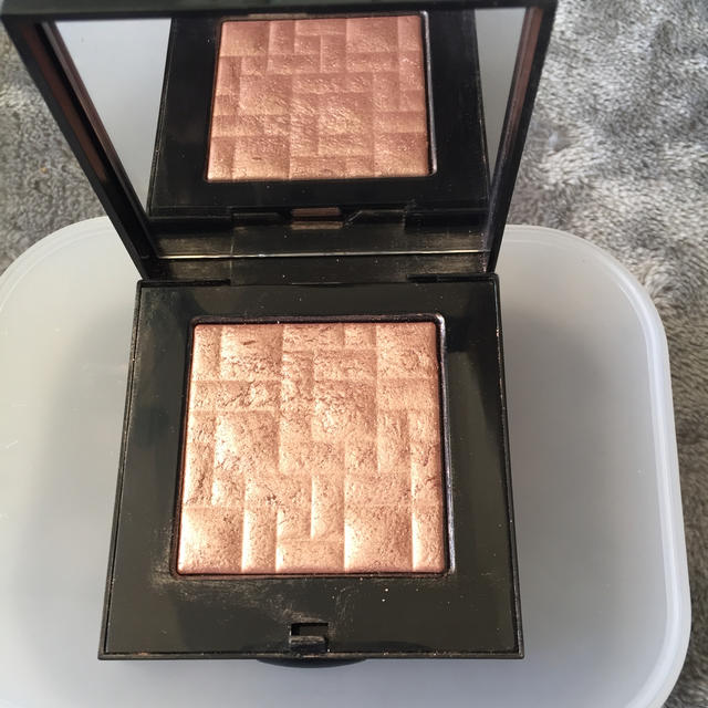 BOBBI BROWN(ボビイブラウン)のボビイブラウン フェイスパウダー コスメ/美容のベースメイク/化粧品(フェイスパウダー)の商品写真