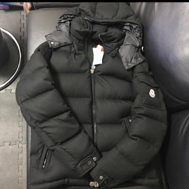 MONCLER(モンクレール)のモンクレール モンジュネーブル メンズのジャケット/アウター(ダウンジャケット)の商品写真