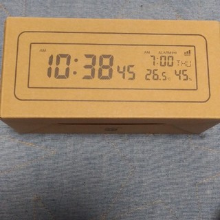 ムジルシリョウヒン(MUJI (無印良品))のデジタル電波時計　ホワイト　無印良品(置時計)