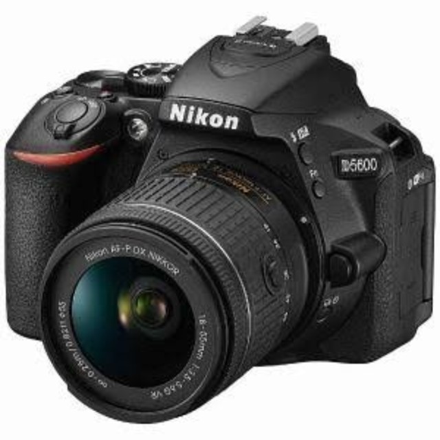 新品 Nikon D5600 レンズ付き ブラック