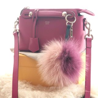 フェンディ(FENDI)のfendi ファーチャーム　バッグチャーム　ストラップ　フェンディ(バッグチャーム)