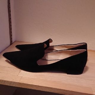 ザラ(ZARA)の【Sky様専用】ZARA フラットパンプス 黒 24.0㎝(ハイヒール/パンプス)