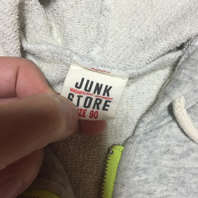 JUNK STORE(ジャンクストアー)のJUNK STORE90センチパーカー キッズ/ベビー/マタニティのキッズ服男の子用(90cm~)(ジャケット/上着)の商品写真