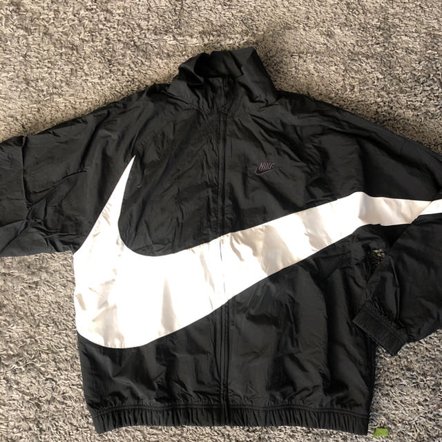 NIKE(ナイキ)の【なおき様専用】NIKE ビッグスウォッシュ ナイロン XL メンズのジャケット/アウター(ナイロンジャケット)の商品写真