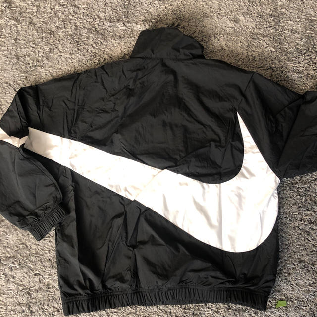 NIKE(ナイキ)の【なおき様専用】NIKE ビッグスウォッシュ ナイロン XL メンズのジャケット/アウター(ナイロンジャケット)の商品写真