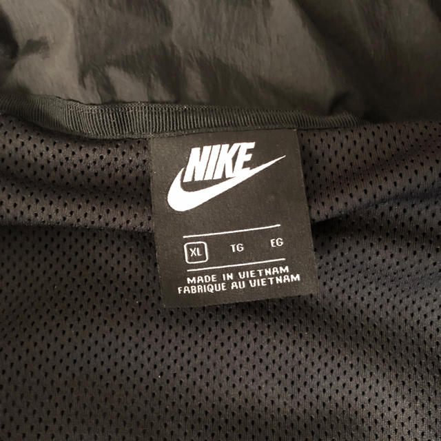 NIKE(ナイキ)の【なおき様専用】NIKE ビッグスウォッシュ ナイロン XL メンズのジャケット/アウター(ナイロンジャケット)の商品写真