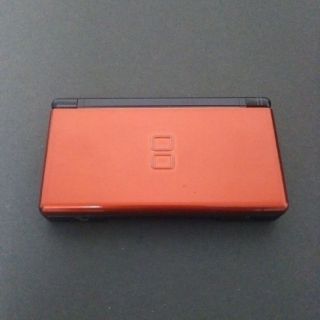 ニンテンドーDS(ニンテンドーDS)のニンテンドーDS Lite クリムゾン/ブラック #24(携帯用ゲーム機本体)