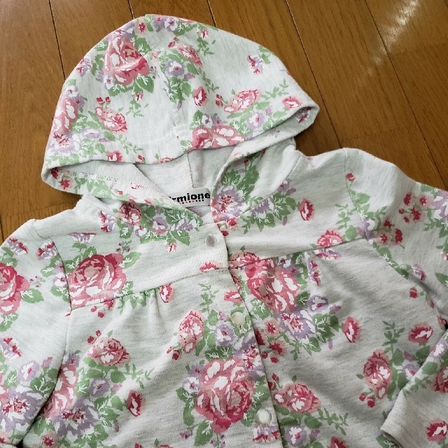 しまむら(シマムラ)のパーカー　トレーナー　120㎝ キッズ/ベビー/マタニティのキッズ服女の子用(90cm~)(Tシャツ/カットソー)の商品写真