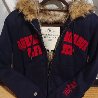 アバクロンビーアンドフィッチ(Abercrombie&Fitch)のアバクロレディース　ボアパーカー(パーカー)