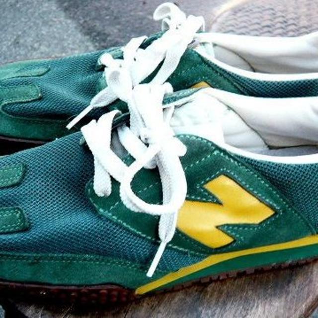 New Balance(ニューバランス)のオールドニューバランス NEW BALANCE SIZE7 グリーン メンズの靴/シューズ(スニーカー)の商品写真