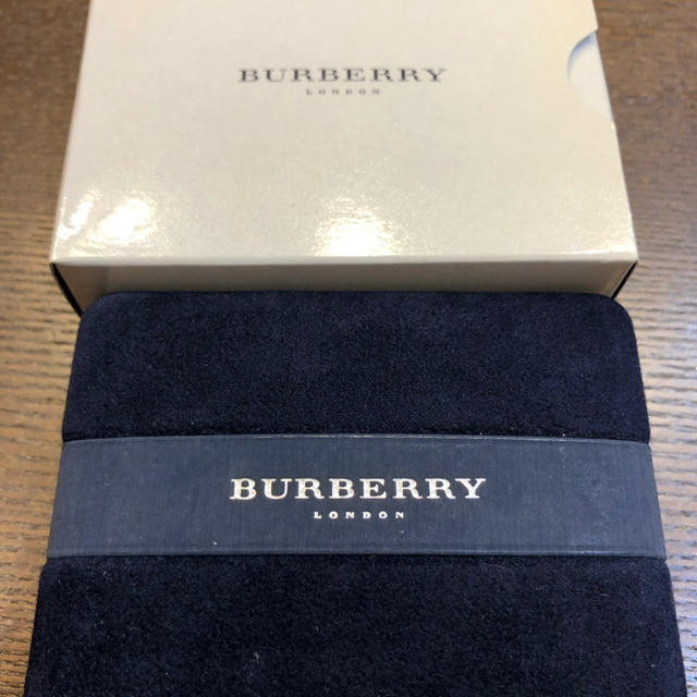 BURBERRY(バーバリー)のバーバリー ネクタイピン  新品未使用  箱付き メンズのファッション小物(ネクタイピン)の商品写真