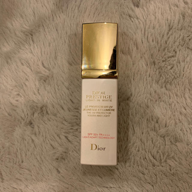 Christian Dior(クリスチャンディオール)のディオール プレステージ ホワイト ル プロテクター ルミエールUV コスメ/美容のベースメイク/化粧品(化粧下地)の商品写真