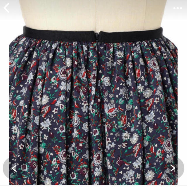 Drawer(ドゥロワー)のDRAWER 花柄 スカート ドゥロワー  レディースのスカート(ロングスカート)の商品写真