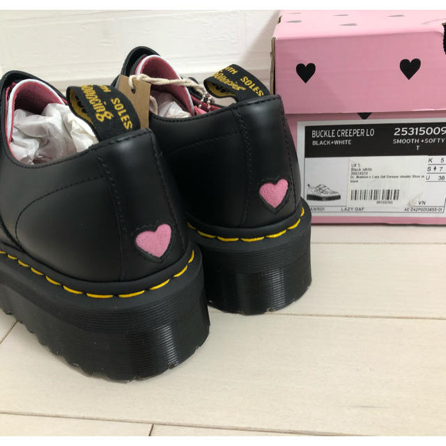Dr.Martens(ドクターマーチン)の【新品未使用】24.0 ドクターマーチン lazy oaf creeper レディースの靴/シューズ(ローファー/革靴)の商品写真