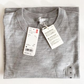 ユニクロ(UNIQLO)の新品未使用タグ付き エクストラファインメリノ クルーネック グレー  Mサイズ(ニット/セーター)