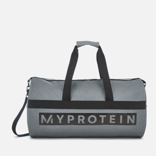 マイプロテイン(MYPROTEIN)の残り1点　新品未使用☆マイプロテイン バレル バッグ（グレイ）　ジムバック(バッグパック/リュック)