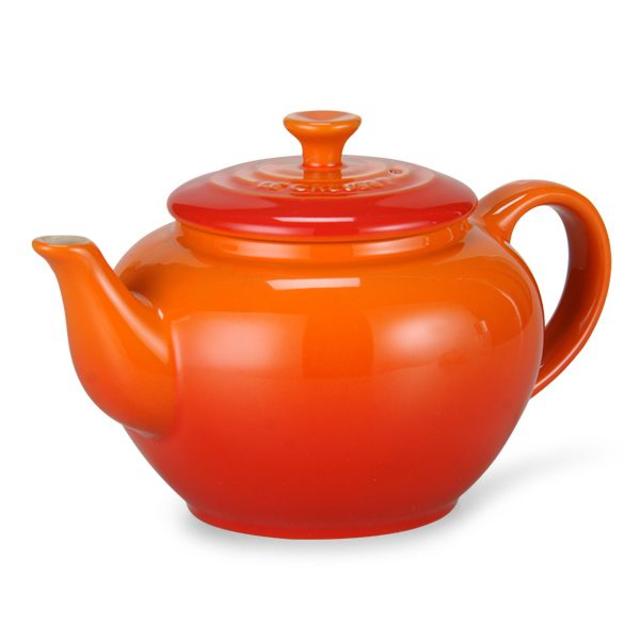 LE CREUSET(ルクルーゼ)のルクルーゼ　ティーポット 650mL オレンジ インテリア/住まい/日用品のキッチン/食器(調理道具/製菓道具)の商品写真