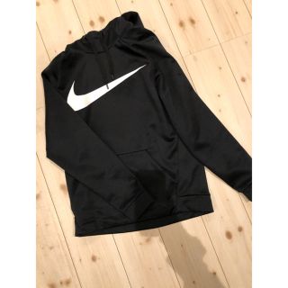 ナイキ(NIKE)のNIKE パーカー(パーカー)