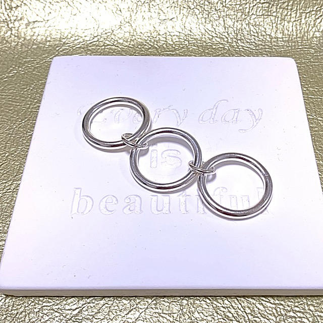 silver925の3連リング サイズ14号 レディースのアクセサリー(リング(指輪))の商品写真