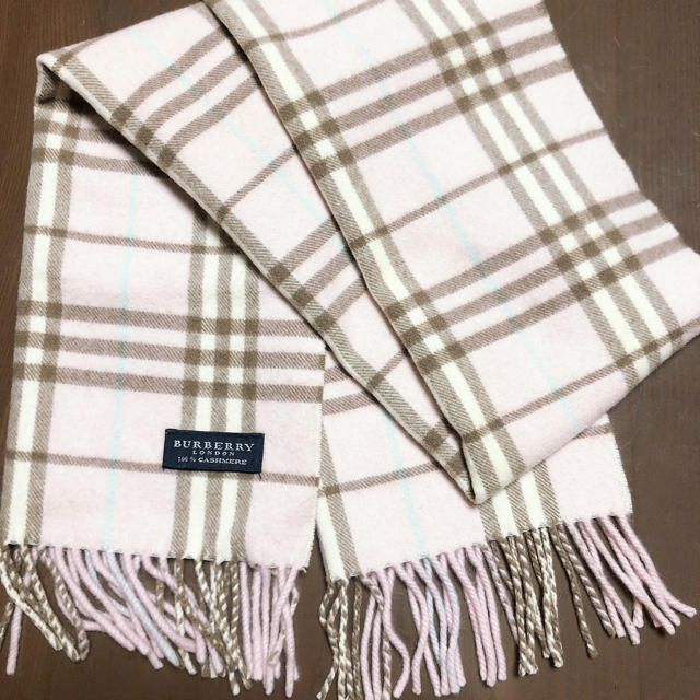 BURBERRY(バーバリー)のバーバリー☆マフラー☆ピンク☆ レディースのファッション小物(マフラー/ショール)の商品写真