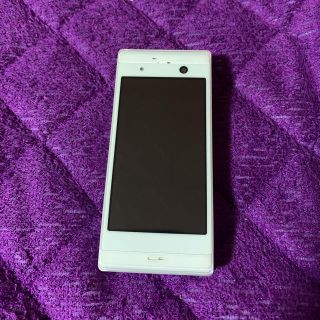 フジツウ(富士通)のdocomo F-09C WHITE(携帯電話本体)