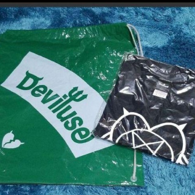 Deviluse(デビルユース)のお値下げしました！新品 deviluse   Mサイズ　ビニールバッグ付き メンズのトップス(Tシャツ/カットソー(半袖/袖なし))の商品写真