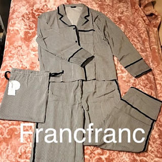 フランフラン(Francfranc)のFrancfranc サテンパジャマ　新品❣️送料込み❣️定価¥6000(パジャマ)
