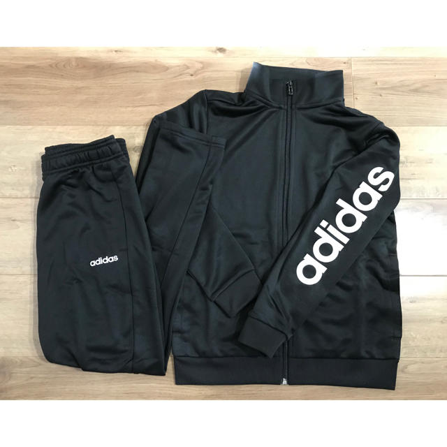 adidas(アディダス)のアディダス　セットアップ　140 上下セット キッズ/ベビー/マタニティのキッズ服男の子用(90cm~)(ジャケット/上着)の商品写真