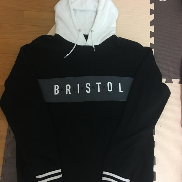 Bristol  パーカー　　　Lサイズ